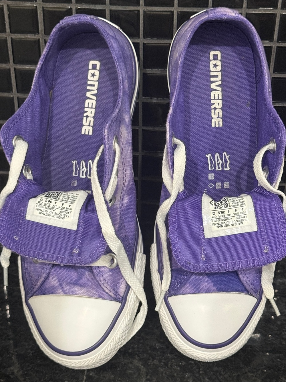 Converse Chuck Taylor All Star Tie Dye Sneakers - Picture 9 of 11